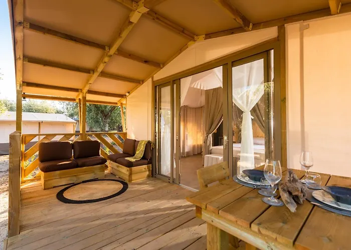 Kompleks wypoczynkowy Le Lenze Don Mimi Glamping *